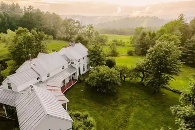 Image de Authentic Award winning Farm house with Hot Tub and Sauna