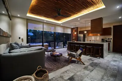 Image de Luxury Tulum Escape: 3-Br, Jacuzzi Balcony, Jungle Views, Luum Zama Haven