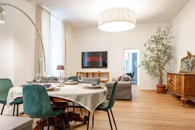 Image de L'Appartement de la Reine - Ariston - Centro