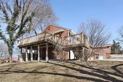 Image de Massive Home 5 mins to Arrowhead Stadium and 15 mins from Downtown Kansas City