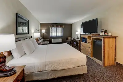 Image de Room for the Crew! Expanded King Bunk Bed Suite, Stoney Creek Des Moines