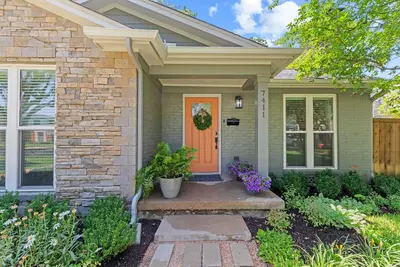 Image de Furnished 2 Br Home in the Bird Streets, Dallas, Tx - Eclipse Special