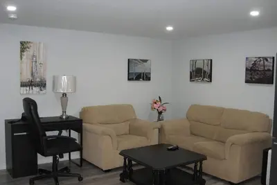 Image de Beautiful 2-bedroom Guest Home in Guelph