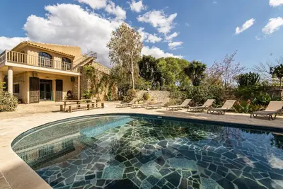 Image de Superbe maison à Es carritxó avec sauna
