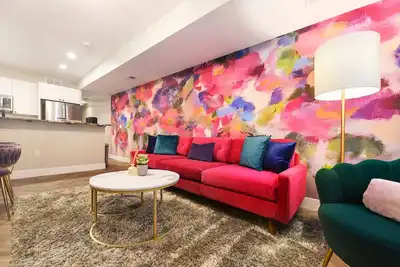 Image de ★ HostWise Stays ★ 3 Separate Apts in 1 Listing! Great for groups! Minutes to Stadium