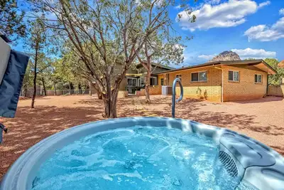 Image de Newly Renovated West Sedona | Hot Tub, Midcentury