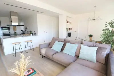 Image de Bel appartement rénové à Puerto de Sagunto, 3 chambres, climatisation, proche plage