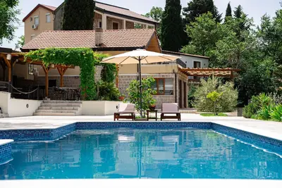 Image de Exquisite Villa Sunrise for Perfect Summer Getaway