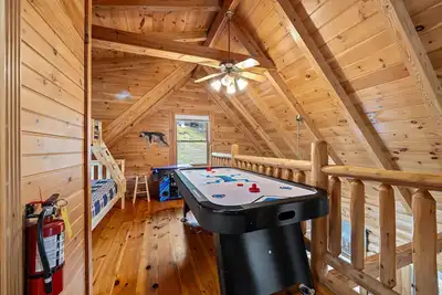 Image de New! Great Location, Game Room, Hot Tub, King Beds