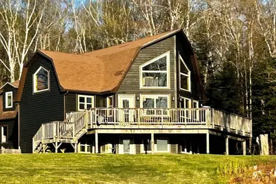 Image de Spacious & Private home overlooking the Bras d'Or Lake. Serenity Now!