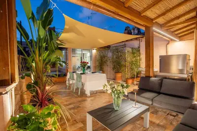 Image de Penthouse above Trevi Fountain and Panoramic Terrace