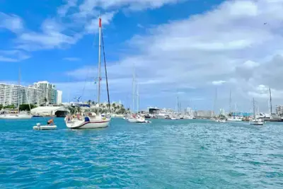 Image de 180 Degrees of Blue Caribbean Seas\n\n