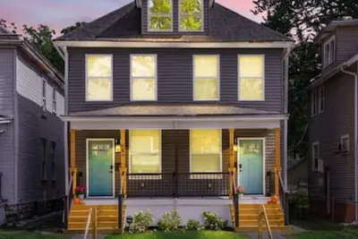 Image de Entire Complex/ 2 homes side by side!