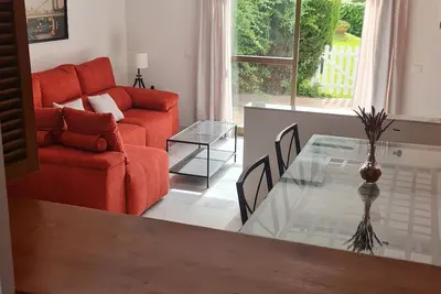 Image de Nuevo! ! Bungalow en Centro Comercial de Vistahermosa Reformado en 2024