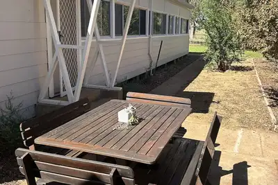 Image de Farm Stay in Gilgandra Nsw. 3 bedroom, freshly painted and renovated house