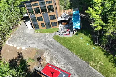 Image de Spa, sauna, piscine, basket. . .