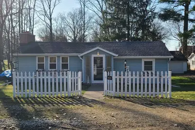 Image de Cozy 4-season Cottage in  Dowagiac, Mi - 25 miles from Notre Dame & St. Joseph’s