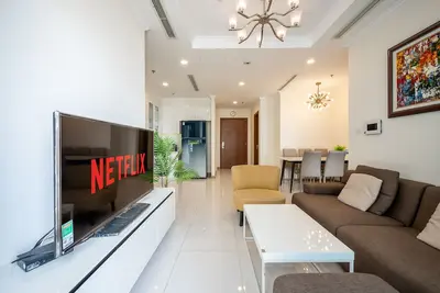 Image de [Phan Dang Apartment] - Vinhomes Central Park - The Landmark 2br
