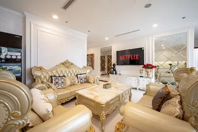 Image de [Phan Dang Apartment] - Vinhomes Central Park - The Landmark 4br