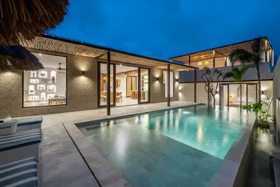 Image de Brand New Mediterranean Style Air-Con Living