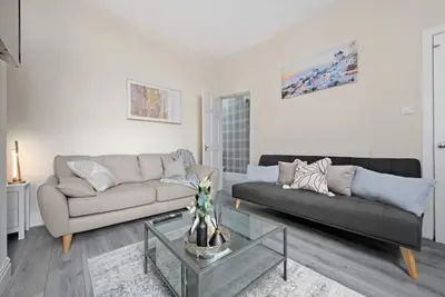Image de 4 Bedroom House near Etihad Stadium (Sleeps 10)