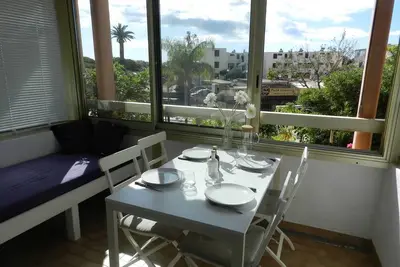 Image de Appartement 2p pour 4 à Bormes-les-Mimosas, proche plage et commerces, parking privatif