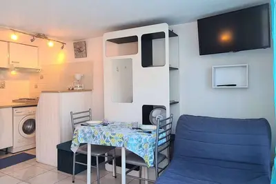 Studio rénové avec piscine, proche port et plage - 3 couchages
