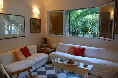 Image de Pretty White house - Stunning Villa by the beach