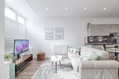 Image de Coastal Nest - Premium flat, 3 Minutes to the Beach