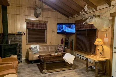 Image de 2q Cabin near Leesville Lake ~Pets welcome~