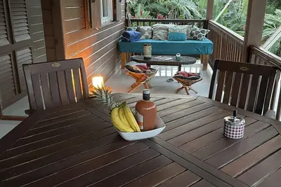 Image de Gite Bella, atypique, 2 chambres, piscine, terrasse, vue mer