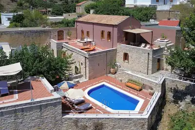 Image de Private traditional villa with swimming pool