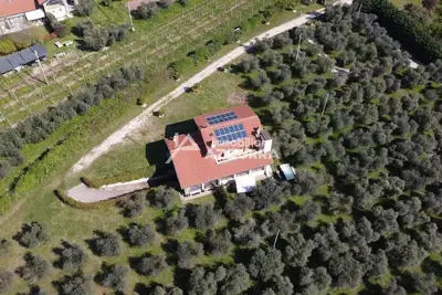 Image de Maison de vacances Bardolino pour 1 - 7 personnes avec 4 chambres à coucher - Maison de vacances