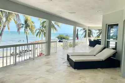 Image de Keys home overlooking the ocean and beautiful sunrises!