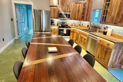 Image de Luxurious spacious family home near KettleHouse Amp. River confluence&Missoula