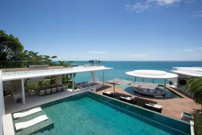 Image de 'Majestic Mansion' Luxurious 7br Coastal Gem