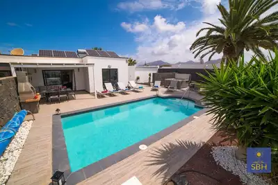 Image de Playa Blanca with Private Pool, Hot Tub & Air Con