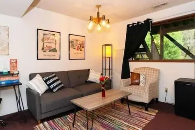 Hidden Gem Studio in Shoreline