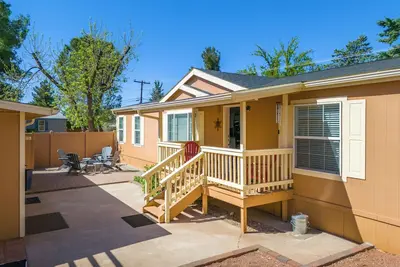 Image de Prickly Pearadise - Hot tub/cold plunge/yoga room