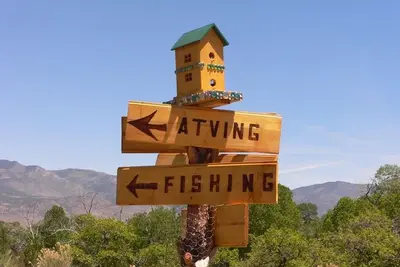 Image de Premium full-hookup drive-through Rv 1 space with direct access to  Paiute Trail