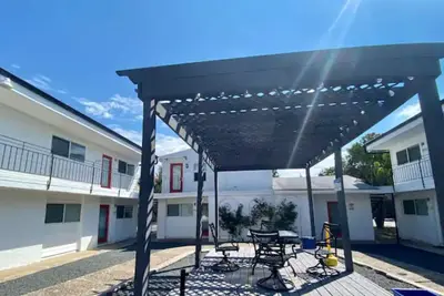 Image de Stylish Austin Flat. Quite gated 8 unit complex