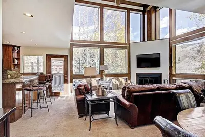 Image de Lionshead Village - Minutes from Slopes, Dining & Entertainment