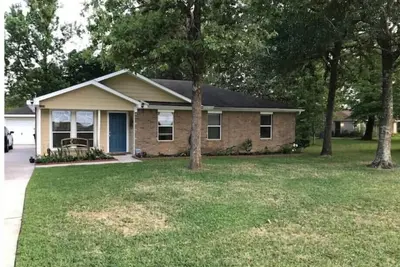 Image de 2 Br house near The Woodlands\n