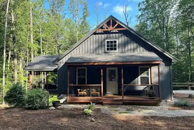 Image de Brand new mountain home with rustic charm in the heart of the whites!