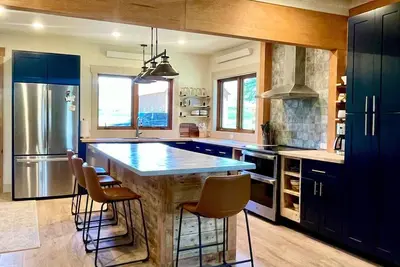 Image de Renovated Ranch Retreat in Heart of the Rockies\n\n