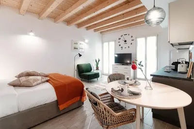 Image de Numero 11 Piazza Amendola - My Home in Como
