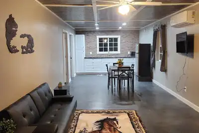 Image de Guest cabin in Beautiful Andalusia, Alabama