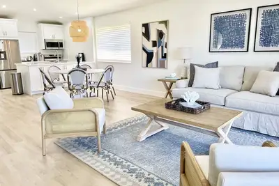 Image de Home in Palm Beach Gardens - Luxurious 2 Bedroom Cottage at Pga National