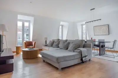 Image de Blueground | Chiado, terrace, city & river view