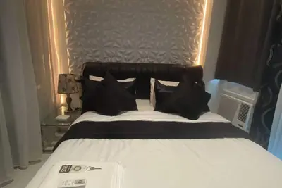 Image de Azure 1br citylights with netlfix near airport